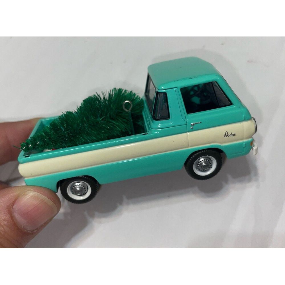 Hallmark Keepsake 2021 All-American Trucks 1966 Dodge A-1000 Ornament‎